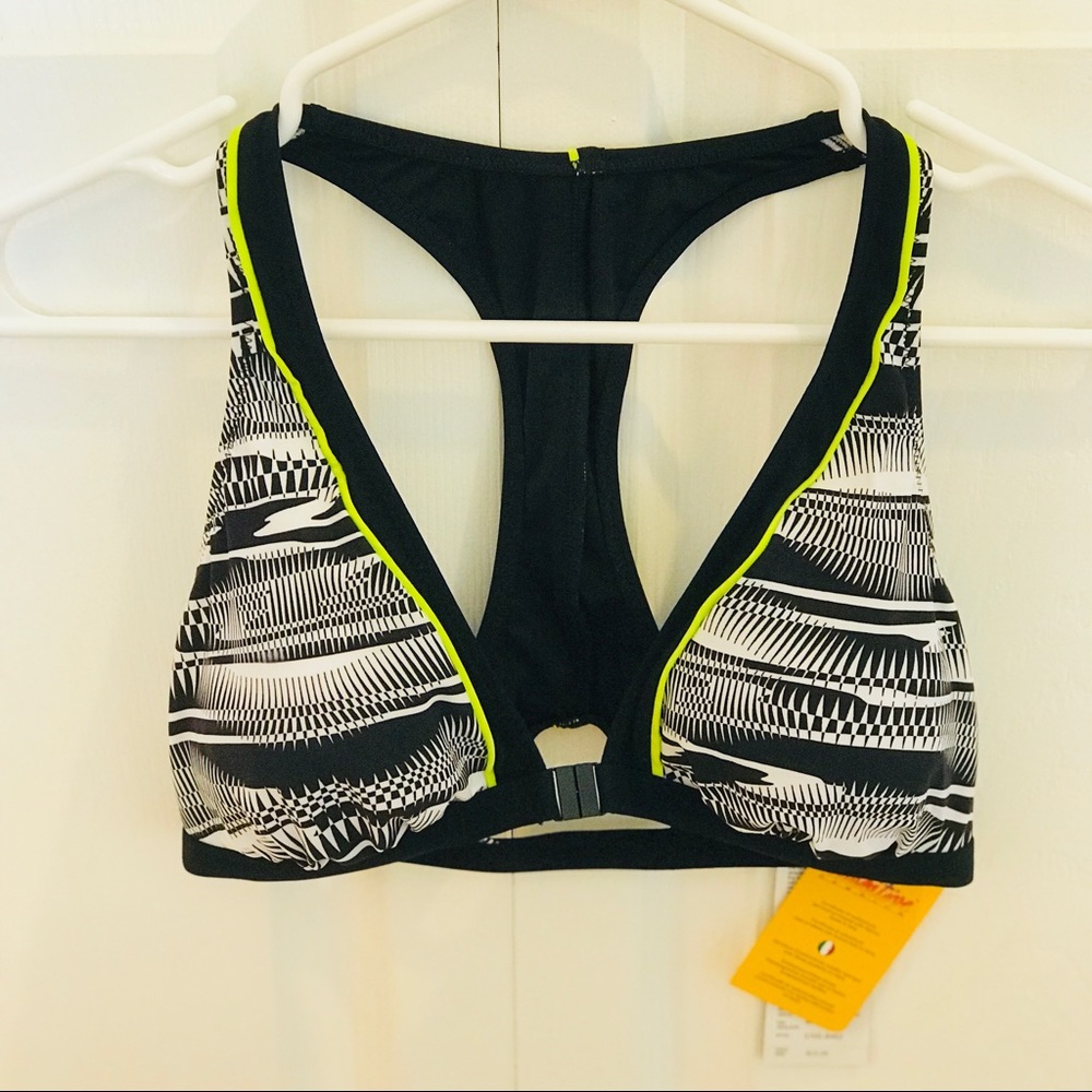 Sports bra